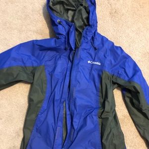Women’s Columbia Windbreaker.